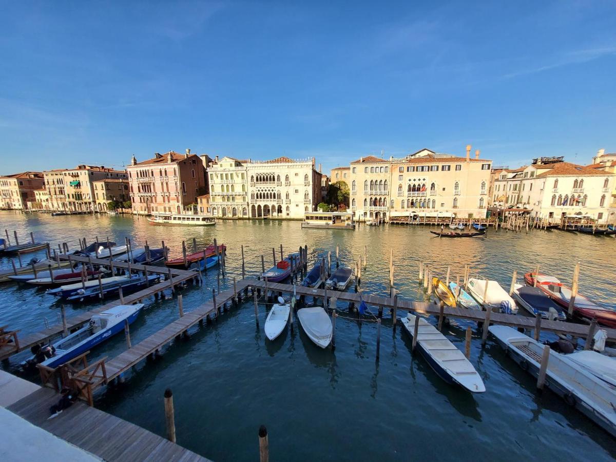 Residenza La Veranda A Rialto Venesia Bagian luar foto